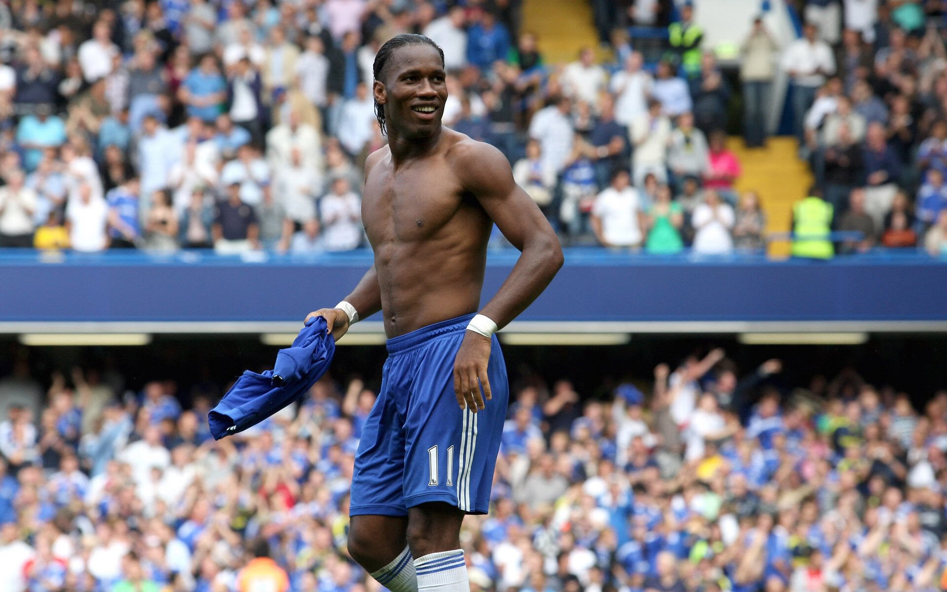 阿圭罗攻防两端统治,拜仁带走秘鲁,一场跨越洲际的足球文化征服